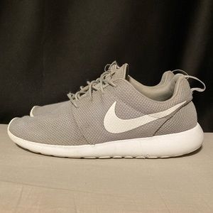 ❗️Nike Roshe One “Wolf Grey”❗️